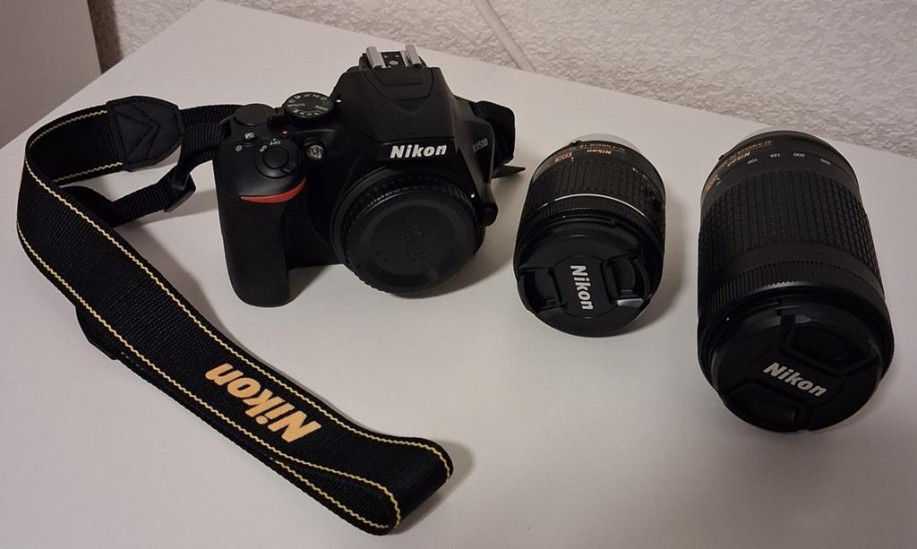 Nikon D3500 + AF-P DX Nikkor 18-55mm f/3.5-5.6G VR, Ophalen of Verzenden, Zo goed als nieuw, Spiegelreflex, Nikon