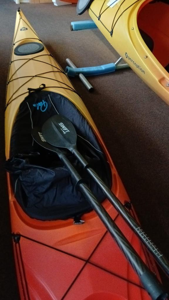 Als nieuwe Perception Expression 14 ft. met var. scheg, Watersport en Boten, Kano's, It West 12, 9216 XE Oudega, Eén persoon, Kanohandel