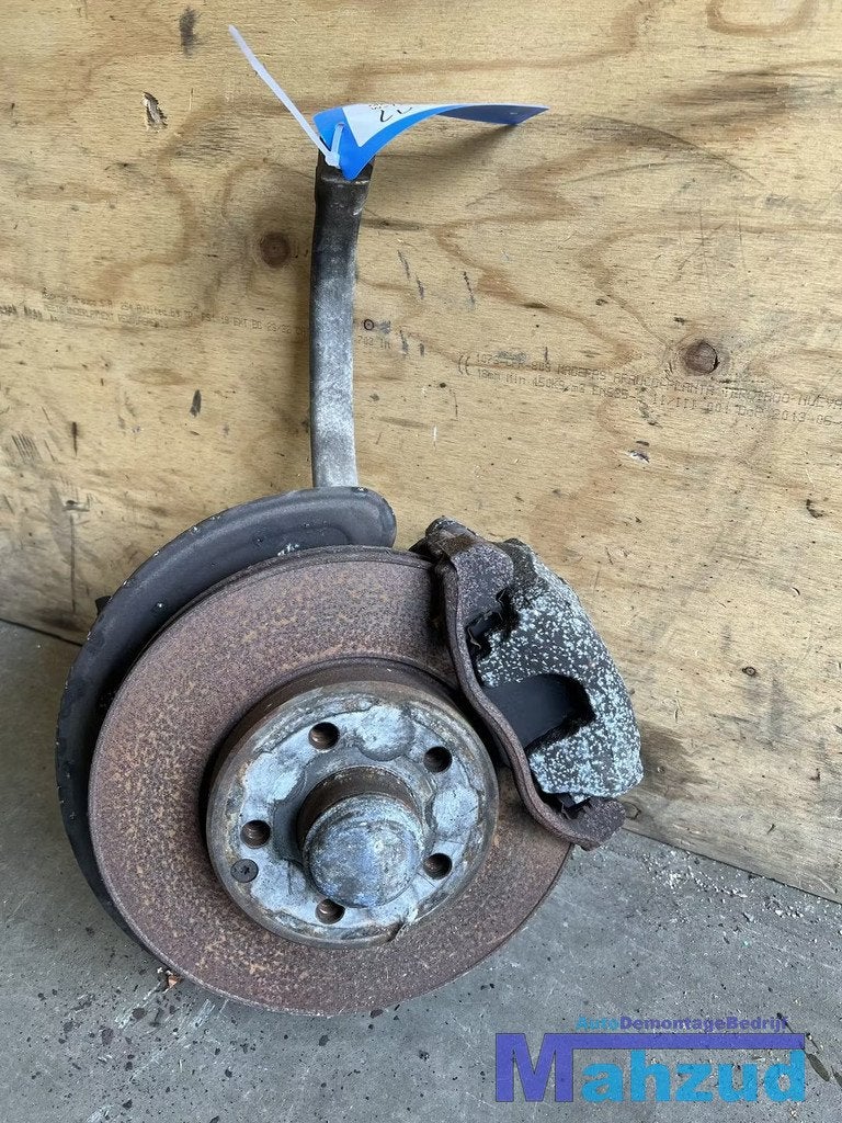 MERCEDES E KLASSE W211 2.2 CDI links voor fusee remklauw, Gebruikt, Mercedes-Benz AG, Mercedes-Benz, Ophalen of Verzenden