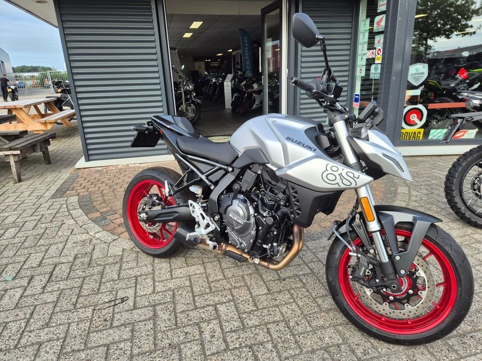 SUZUKI GSX-8S (bj 2025) 11 km, Motoren, Motorrijbewijs A, Bedrijf, Onbekend, Meer dan 35 kW