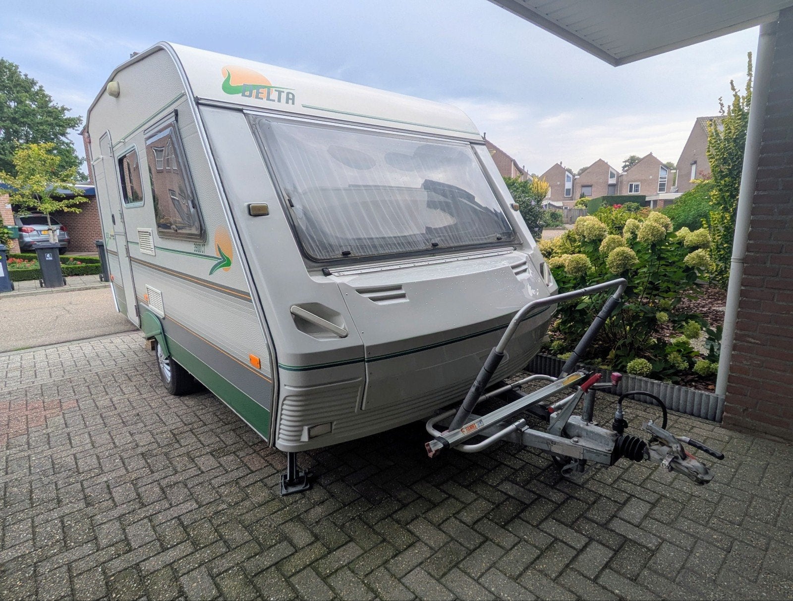 Delta 309CT, Caravans en Kamperen, Caravans, Reservewiel, Treinzit, Particulier, Dwarsbed