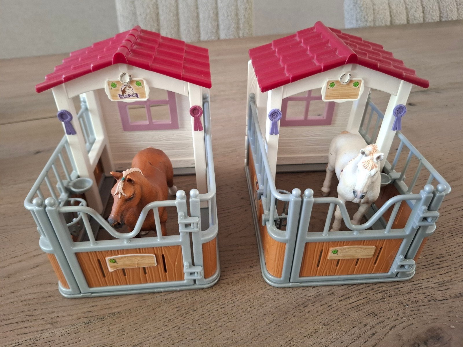 Schleich paardenstallen met paarden, Ophalen of Verzenden, Gebruikt