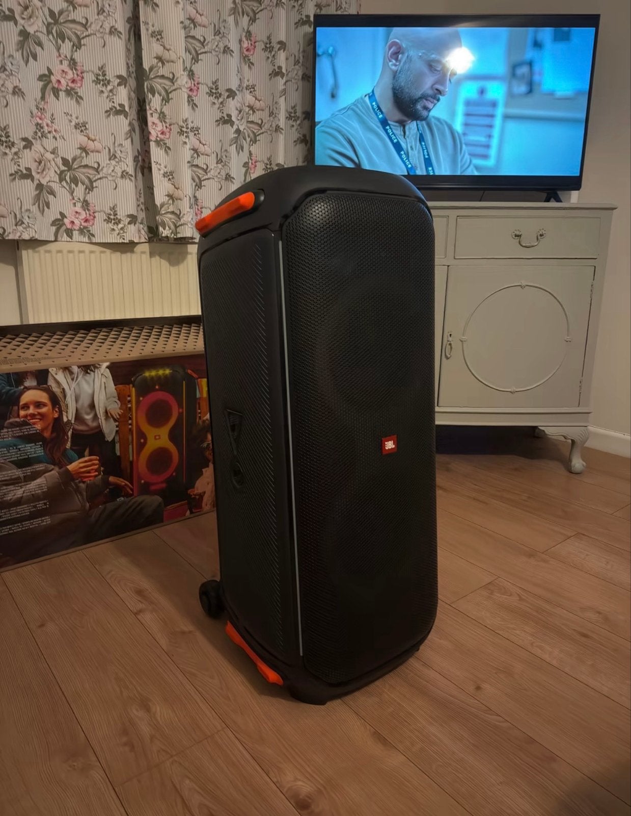 JBL PartyBox 710 - Krachtige Party Speaker met Lichteffecten, JBL, Party speaker, Zo goed als nieuw, Bluetooth