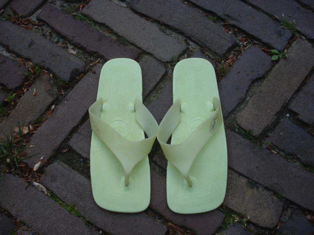 SENSI TEENSLIPPERS GROEN 37 NIEUW GRATIS VERZENDING PER POST, Slippers, Verzenden, Nieuw, Sensi Teenslippers