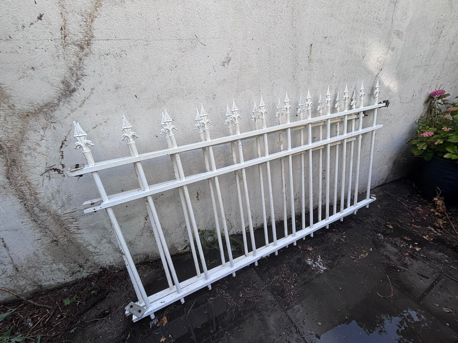 2 x Prachtig brocante sierhekwerk, Tuin en Terras, Ophalen, Zo goed als nieuw, IJzer, Sierhekwerk