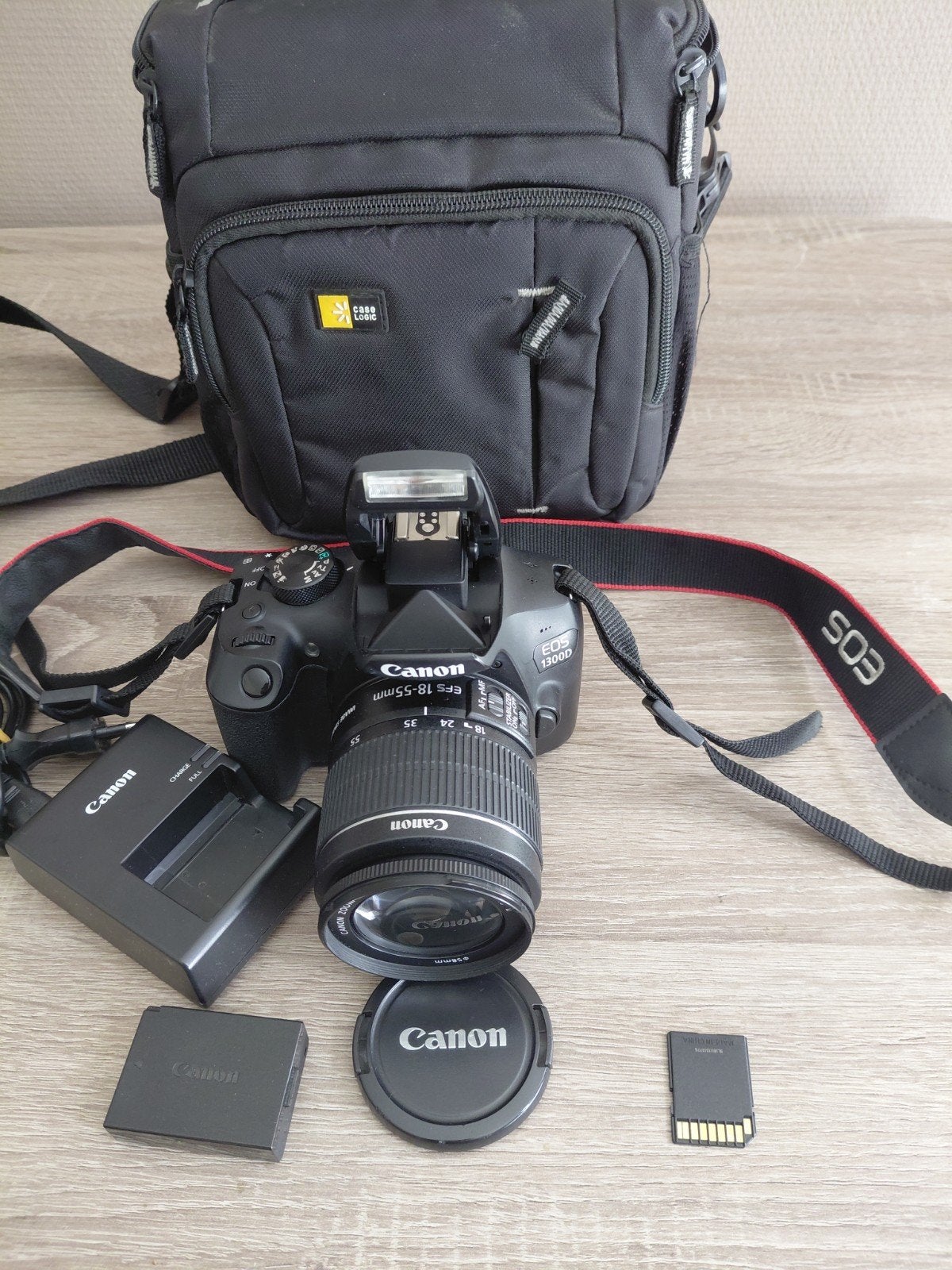 Canon EOS 1300D spiegelreflexcamera met WiFi, Audio, Tv en Foto, Fotocamera's Digitaal, Gebruikt, Canon, Ingebouwde flitser, Spiegelreflex