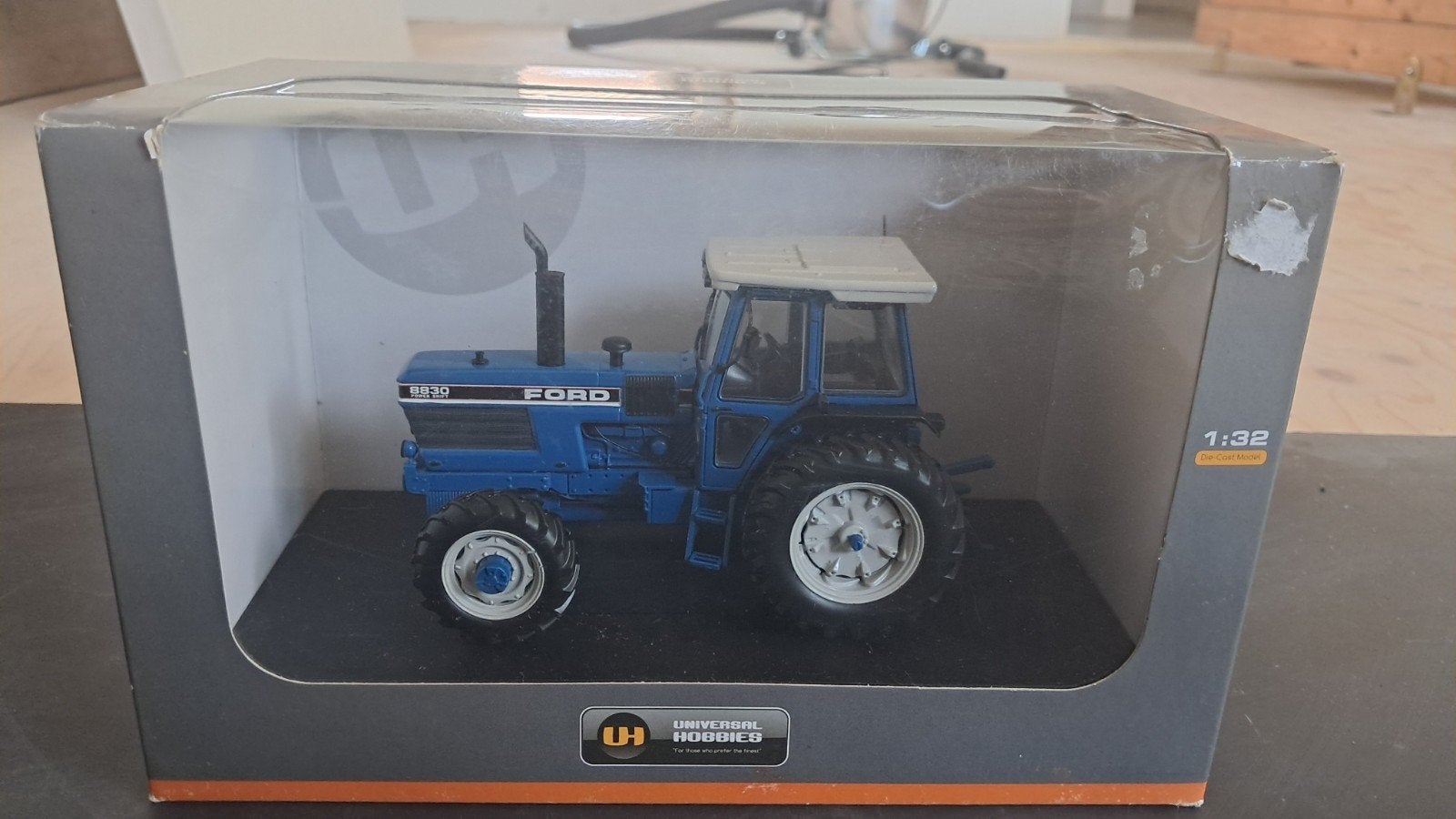 Ford 8830 universal hobbies, Ophalen of Verzenden, Nieuw, Tractor of Landbouw, Universal Hobbies