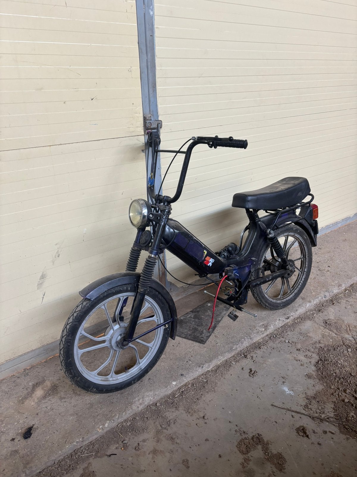 Tomos rollend frame blauwkentken, Fietsen en Brommers, Ophalen, Zo goed als nieuw