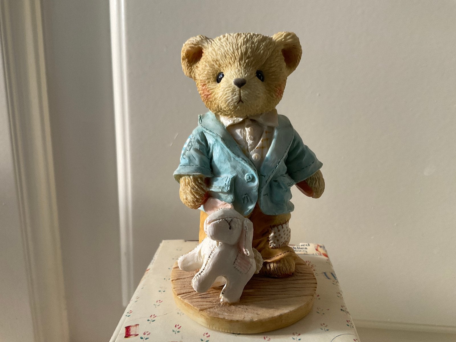 Cherished teddies Jeremy, Verzamelen, Ophalen of Verzenden, Zo goed als nieuw, Beeldje, Cherished Teddies