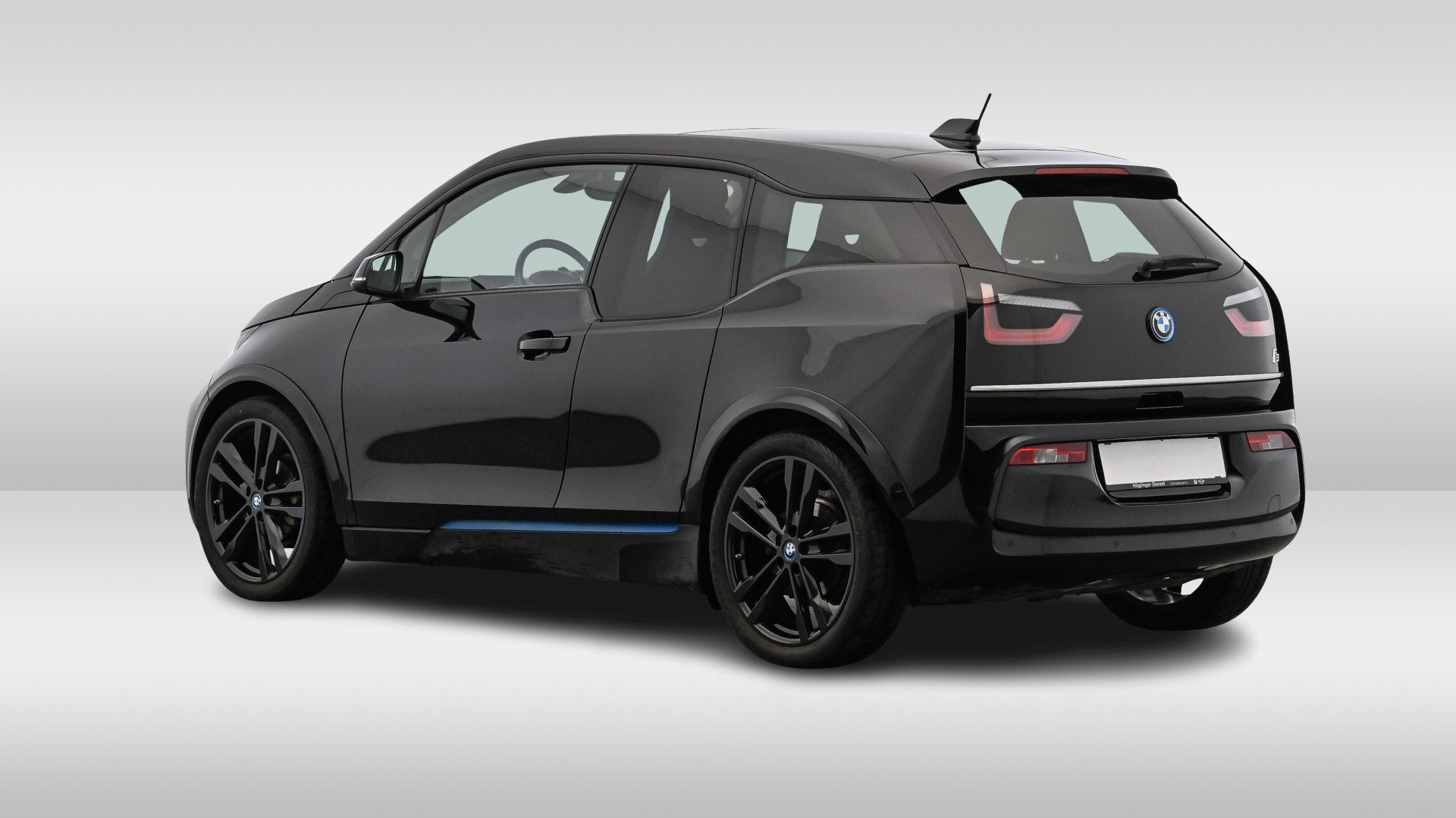 BMW i3 170PK 120AH 42 KWH | Warmtepomp | Panoramadak | Harma, Auto's, Automaat, Dealer onderhouden, Gebruikt, Zwart