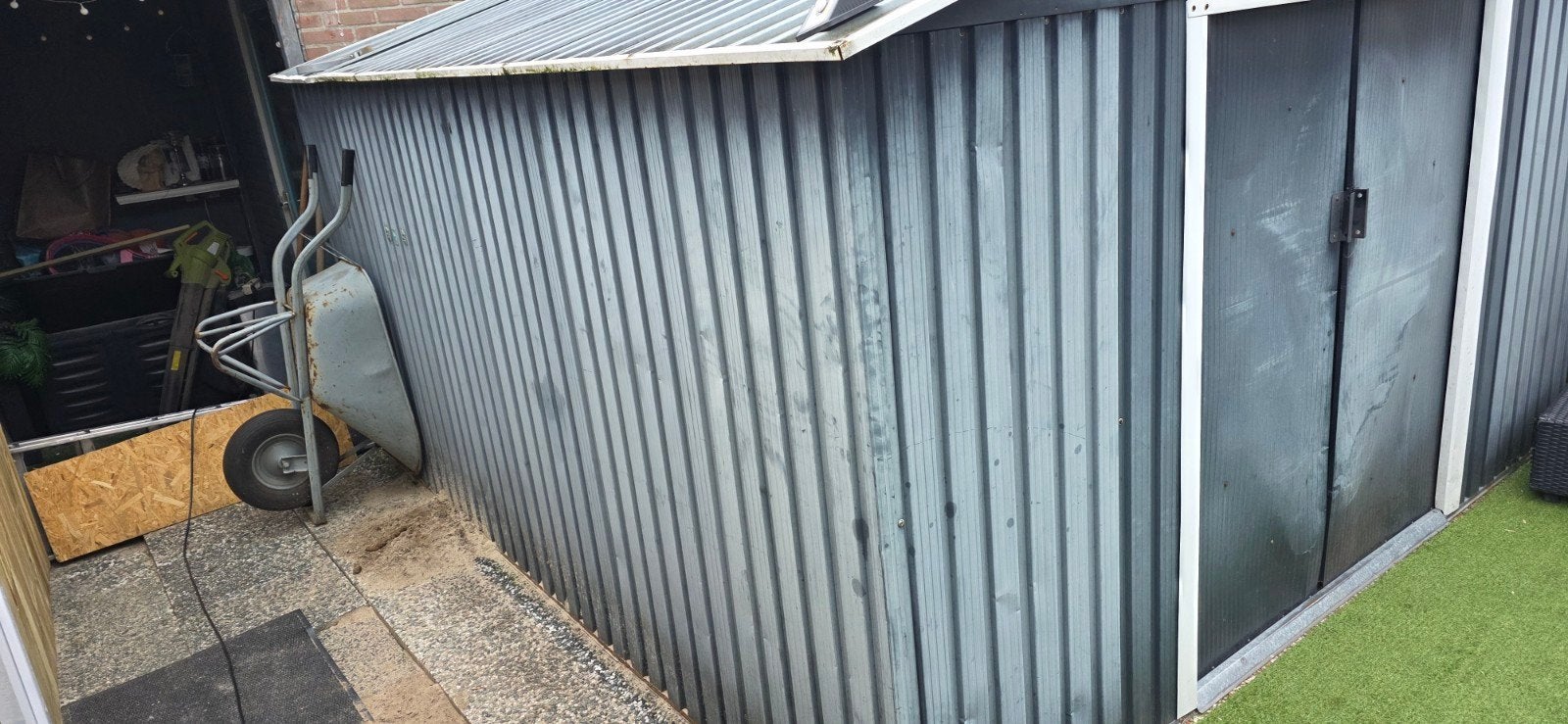 Ruime metalen berging/schuur voor opslag, Ophalen