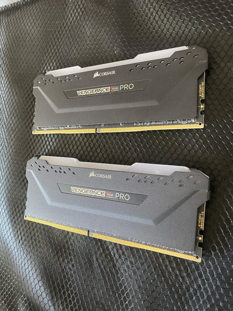 Vengeance Pro RGB PRO 2x16GB (32GB) Kit 3600mhz CL18, Computers en Software, RAM geheugen, 32 GB, Ophalen of Verzenden, Zo goed als nieuw