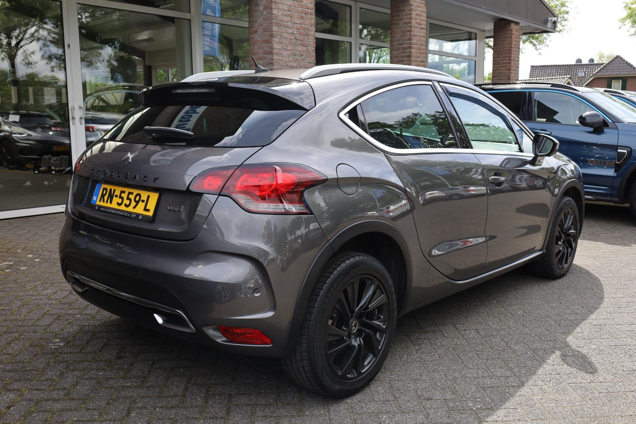 DS 4 Crossback 1.6 BlueHDi Business CAMERA CARPLAY LEER DAB, Auto's, Voorwielaandrijving, 4 cilinders, 1265 kg, Zilver of Grijs