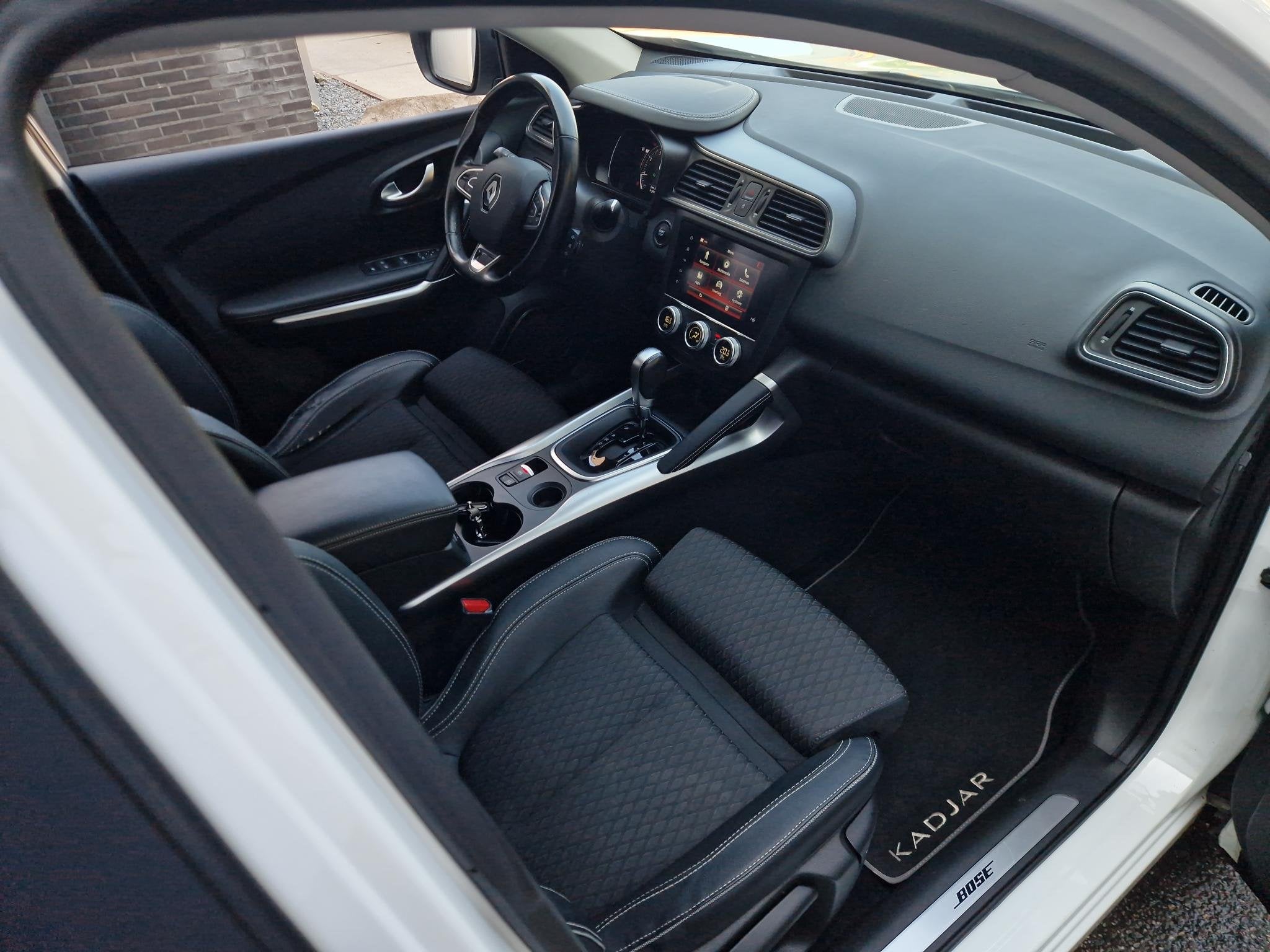 Renault Kadjar 1.3 TCe Black Edition Rijklaar|Carplay|LED|Wi, Auto's, Kadjar, Gebruikt, Euro 6, 4 cilinders