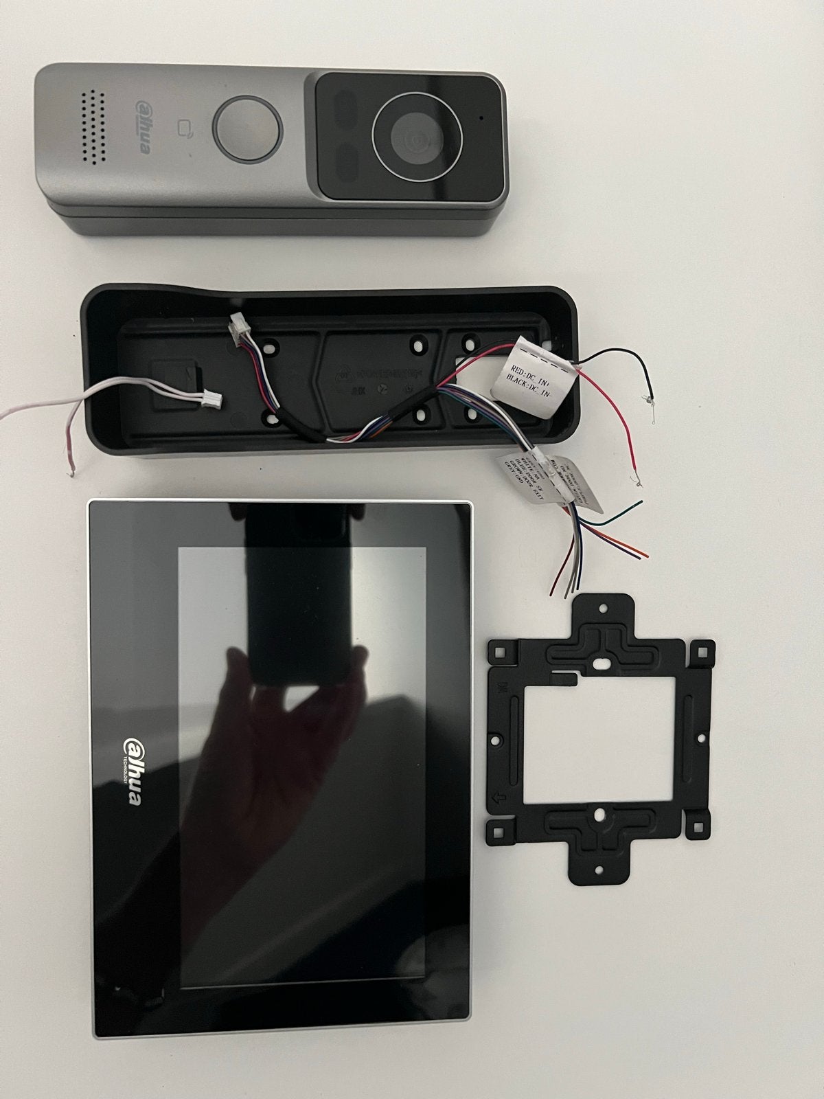 Dahua Video Intercom Systeem met Buitenpost en Monitor, Ophalen, Zo goed als nieuw, Compleet systeem, Overige soorten