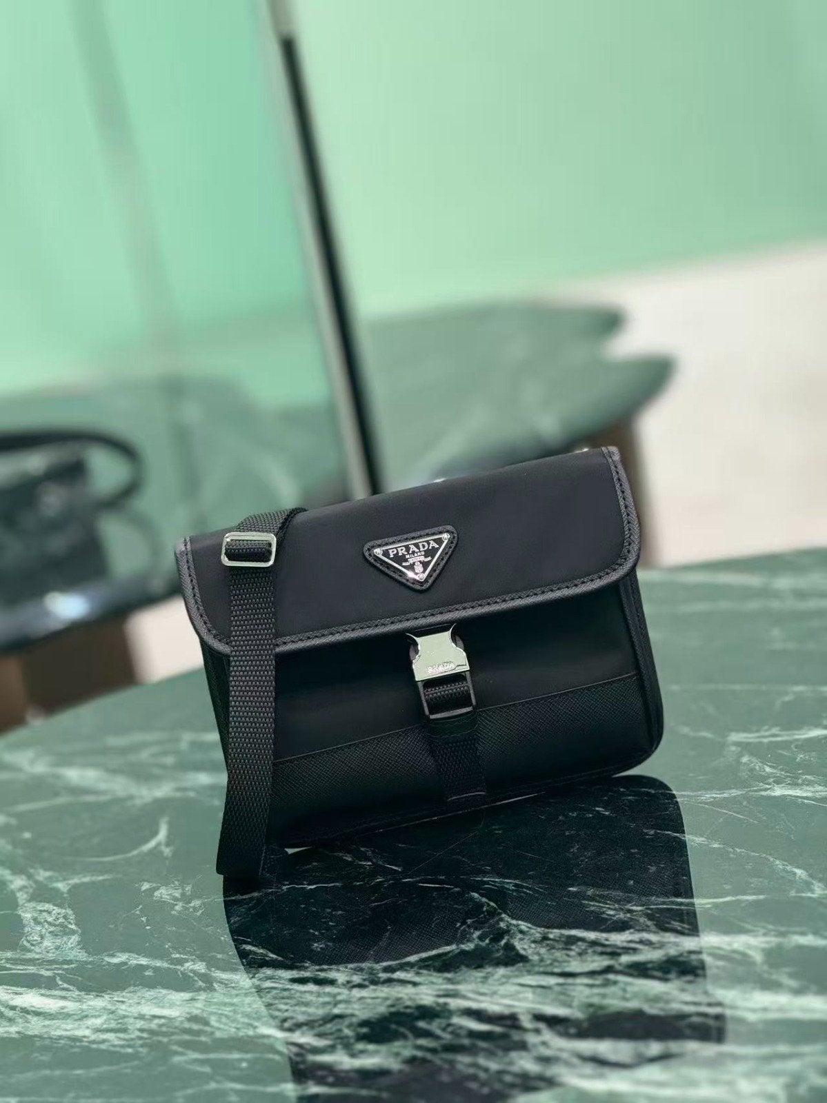 Prada Re-Nylon crossbodytas met leren details, Sieraden, Tassen en Uiterlijk, Tassen | Schoudertassen, Verzenden, Nieuw, Zwart