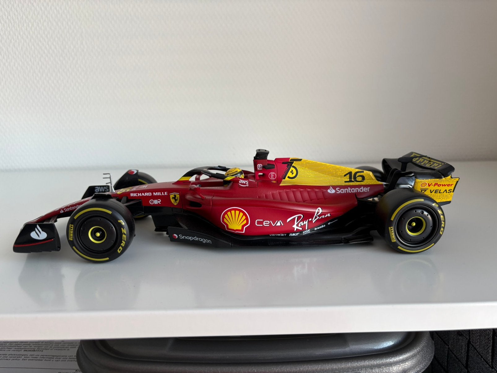 SF Monza 2022 special livery 1:18, Hobby en Vrije tijd, Modelauto's | 1:18, Ophalen, Nieuw, Auto