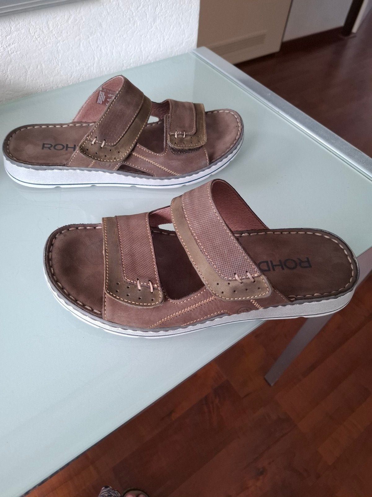 Rohde lederen herenslippers - Maat 42 voor 20 euro., Slippers, Bruin, Nieuw, Ophalen of Verzenden