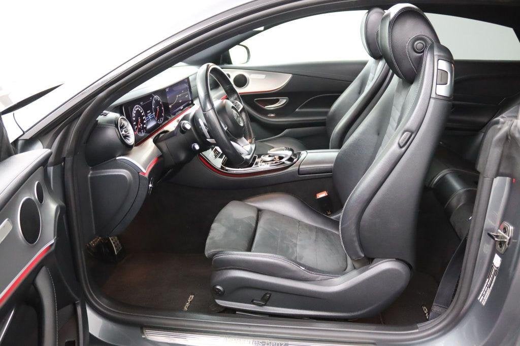 Mercedes-Benz E-klasse Coupé 200 Business, Auto's, Mercedes-Benz, Automaat, 4 cilinders, 4 stoelen, Bedrijf