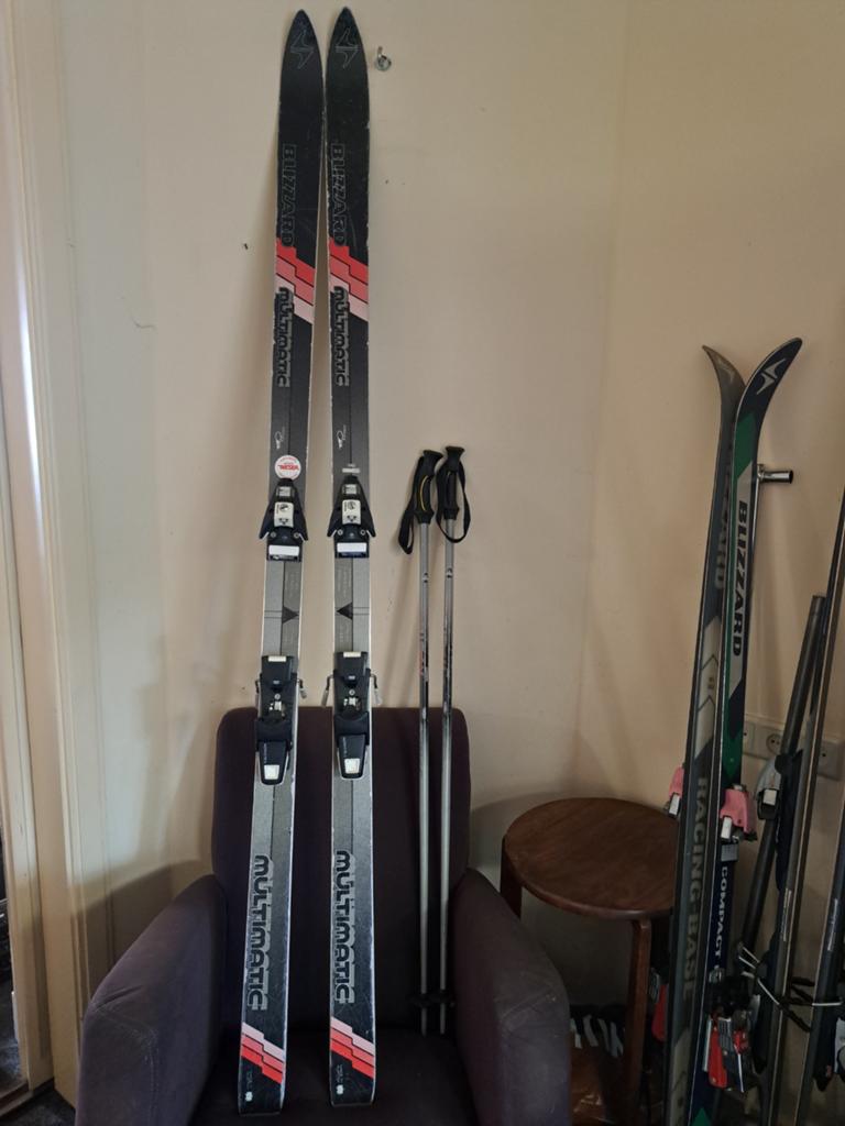 Blizzard Multimatic Ski's met Salomon bindingen en stokken, Overige merken, Ophalen of Verzenden, Skiën, Ski's