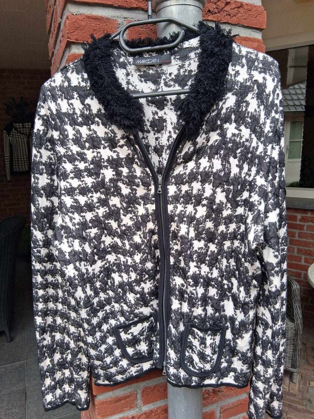Marc Cain vest met pied-de-poule print, Kleding | Dames, Maat 38/40 (M), Zwart, Ophalen of Verzenden, Gedragen