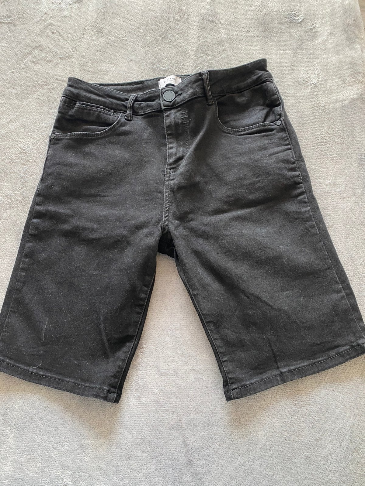 Distrikt jeans korte broek, Ophalen of Verzenden, Zo goed als nieuw, Zwart