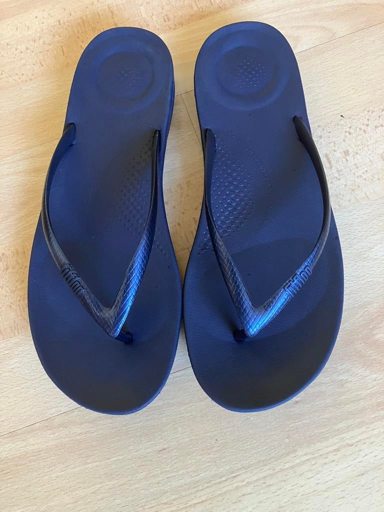 Fitflop blauwe teenslippers mt 39 izgs, Slippers, Blauw, Ophalen of Verzenden, Gedragen