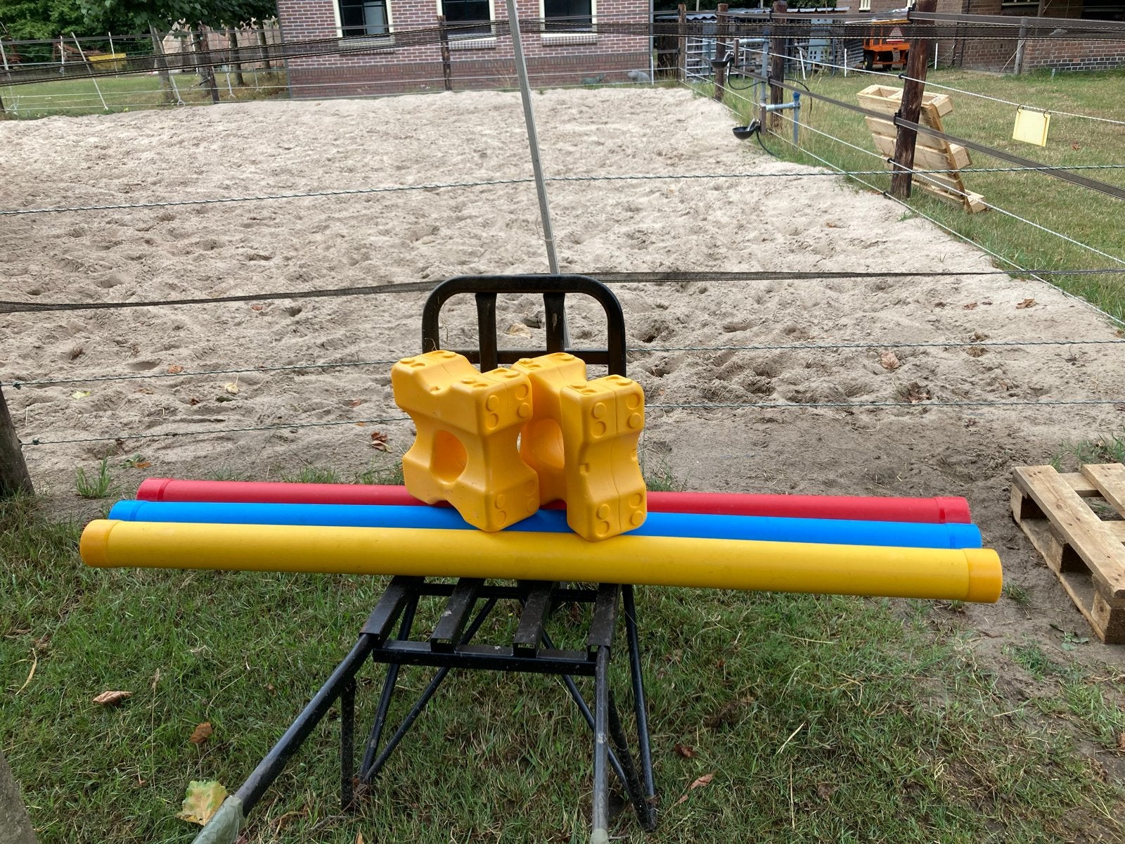 Cavaletti blokken en drie zachte hindernisbalken Bixie, Ophalen, Zo goed als nieuw, Springen