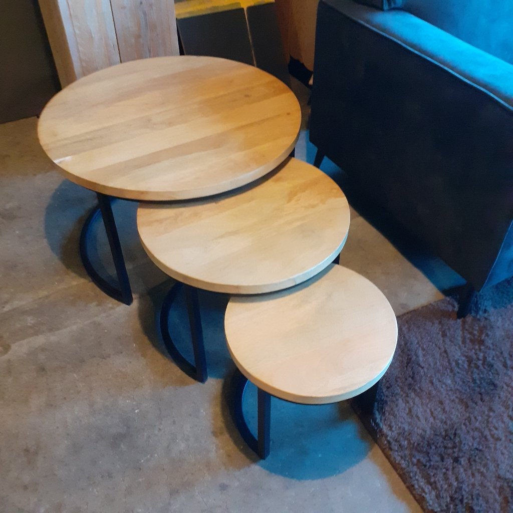Mango bijzettafels stet van 3 .SHOWROOM MODELLEN, Rond, Nieuw, Ophalen of Verzenden, 75 cm of meer