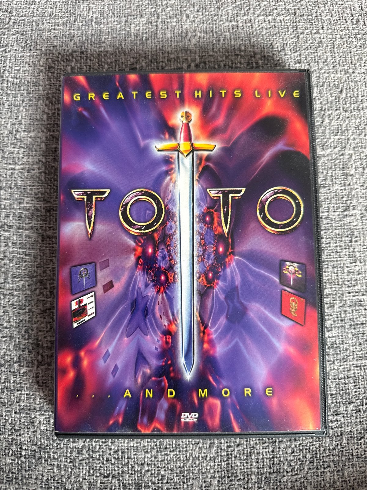 Toto - Greatest Hits Live... and More DVD, Alle leeftijden, Nederlands, Ophalen of Verzenden, Concert