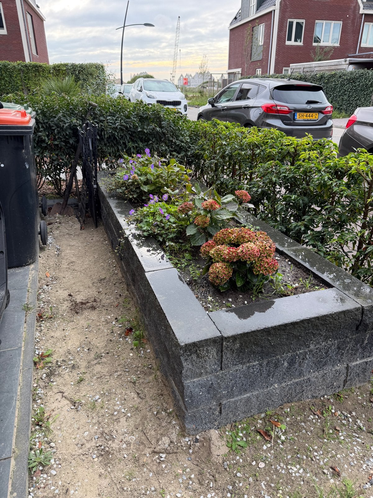 Robuuste bloembak van steen voor tuin of balkon, Ophalen, Steen, Gebruikt, 100 cm of meer