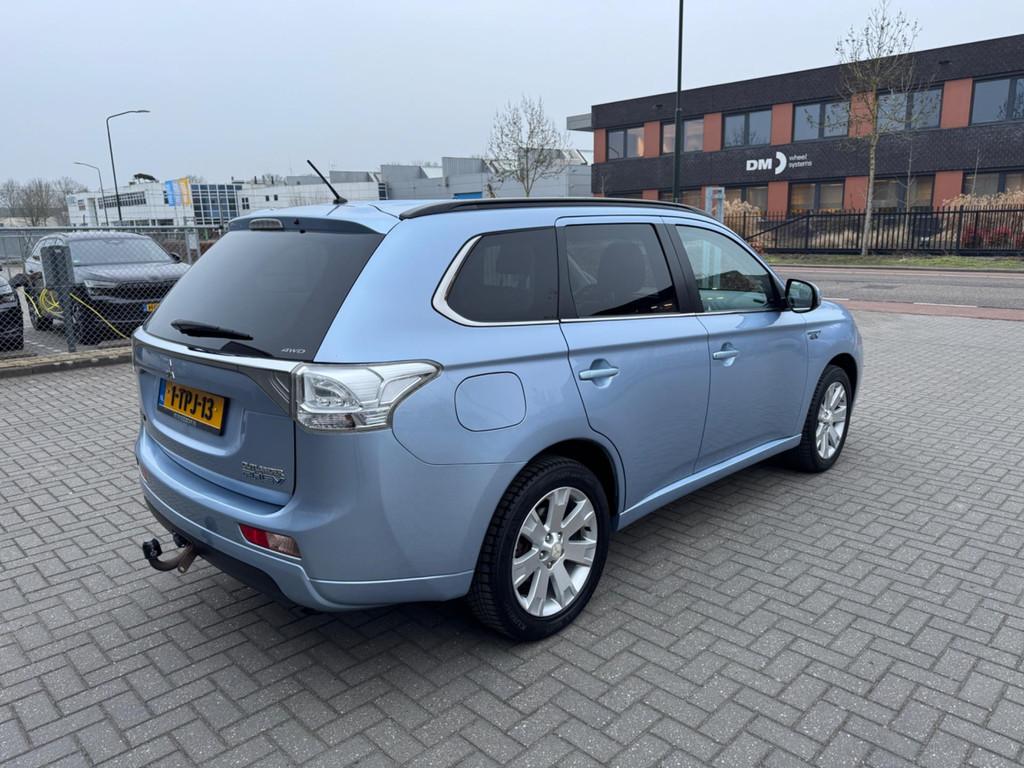 Mitsubishi Outlander 2.0 PHEV instyle, 4 cilinders, Blauw, Vierwielaandrijving, Hybride Elektrisch/Benzine