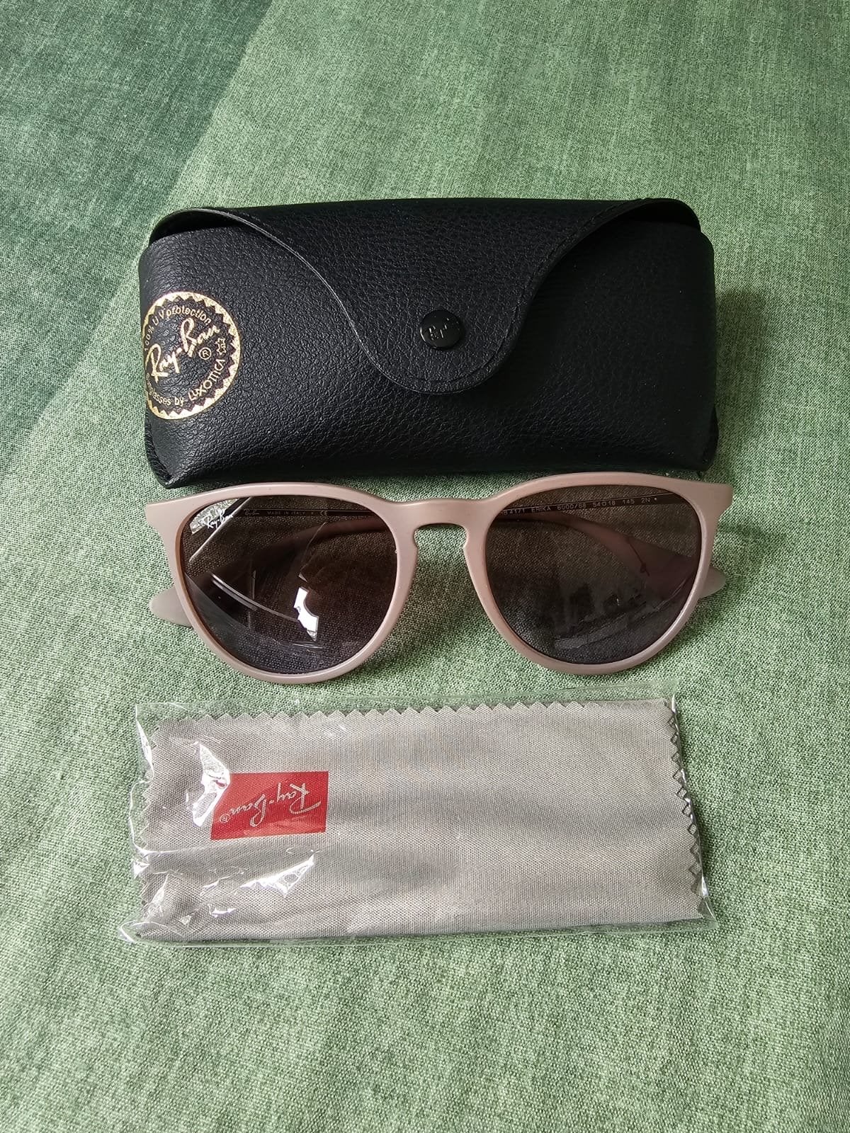 Ray-Ban Erika Classic Zonnebril - Mat Donker Zand, Ophalen, Zonnebril, Bruin, Nieuw