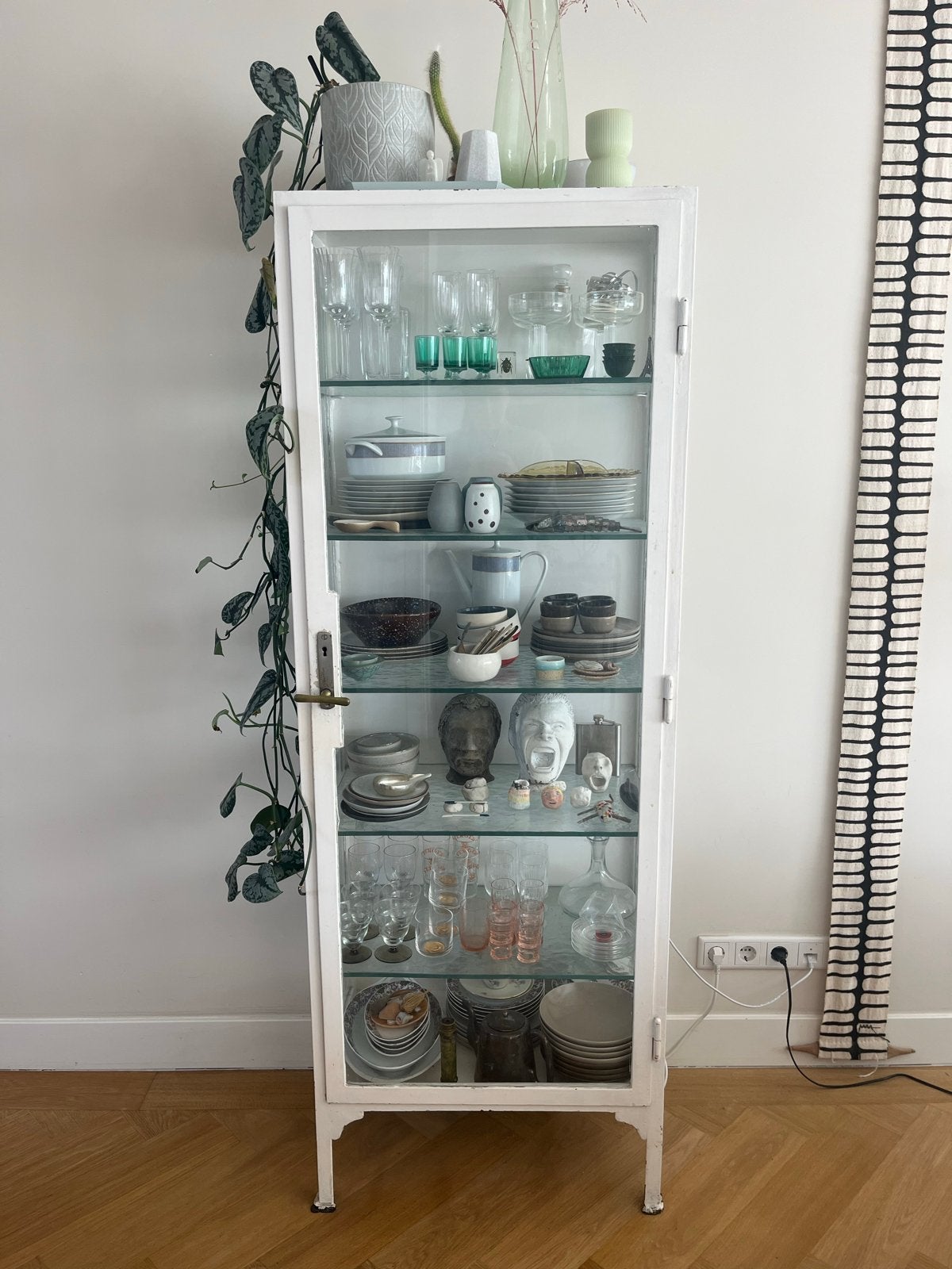 Vintage Vitrine Medicijnkast met Glazen Planken, Ophalen