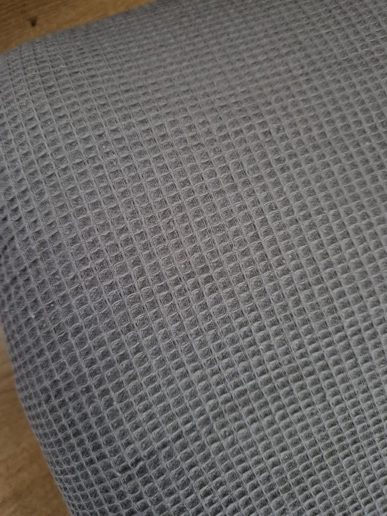 Lichtgrijze wafel stof 325 x 150 cm , c, Hobby en Vrije tijd, Stoffen en Lappen, 120 cm of meer, Ophalen of Verzenden, Katoen
