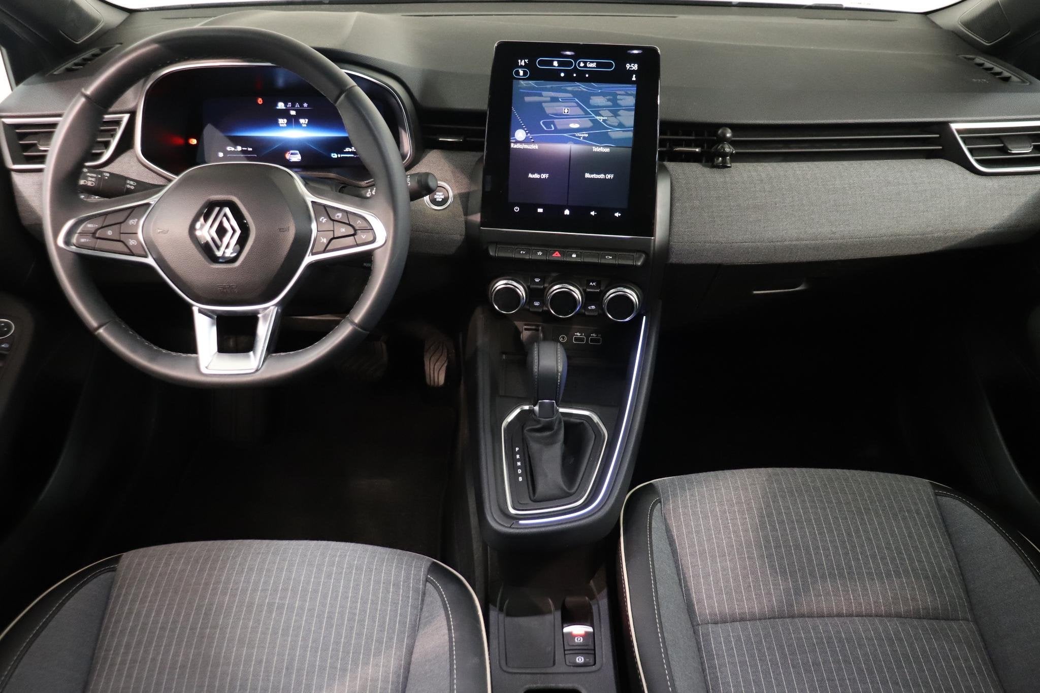 Renault Clio 1.6 E-Tech Full Hybrid 145 techno | 360 camer, Gebruikt, Met garantie (alle), Leder en Stof, 23 km/l