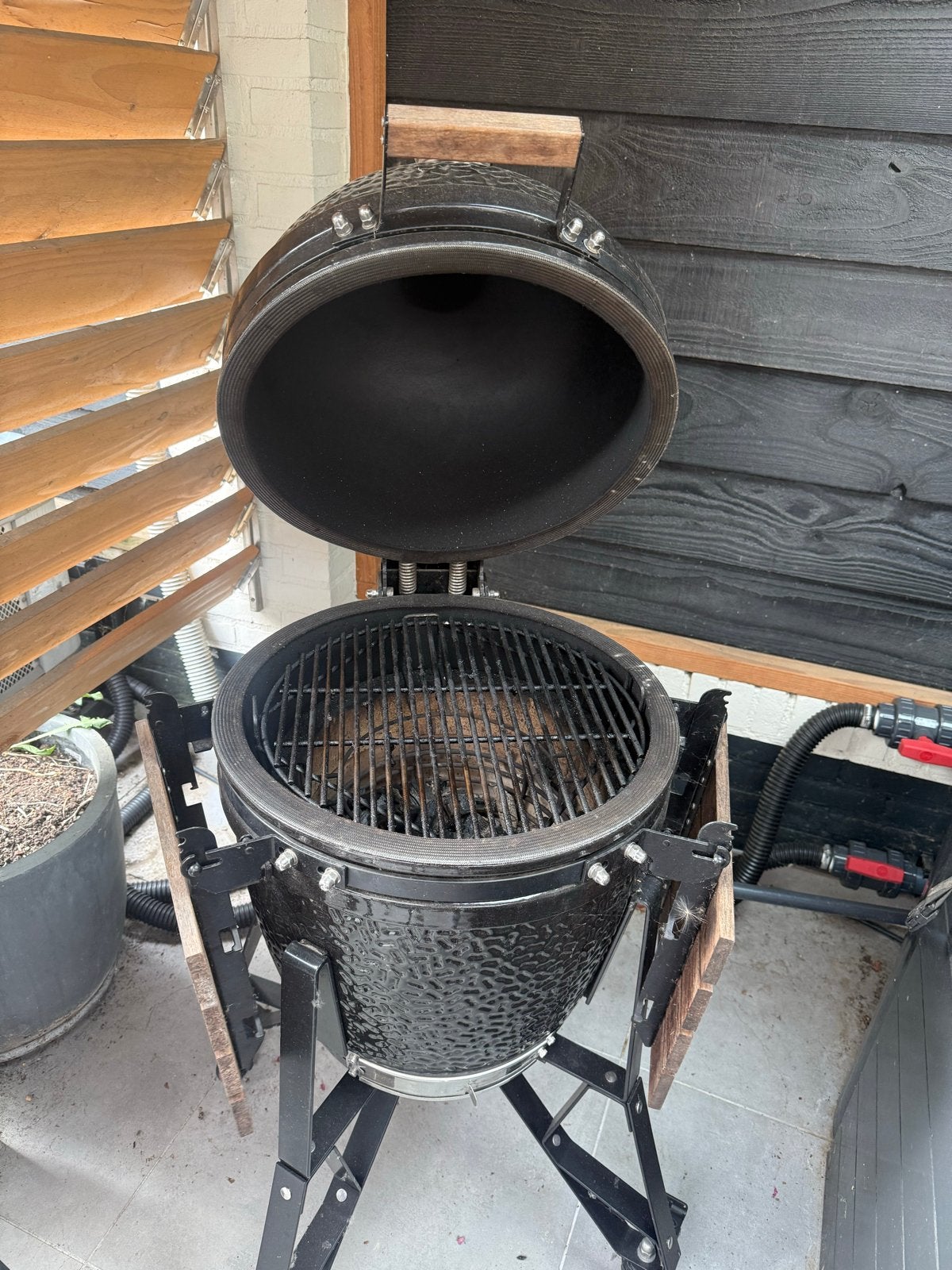 The Bastard Medium Kamado BBQ, Ophalen, Gebruikt