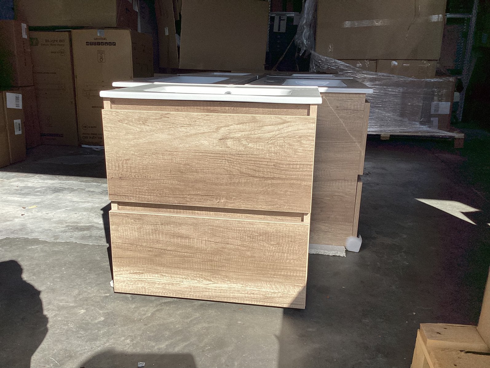 Badmeubel 60 cm. Nieuw. Badkamermeubel. Oak. Op = Op!!, Ophalen, Nieuw, Wastafelkast, Minder dan 100 cm