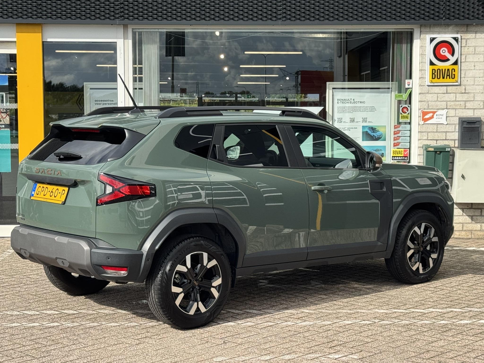 Dacia Duster 1.6 Hybrid 140 Extreme | NAP | Navigatie | Arou, Auto's, Dacia, Gebruikt, 4 cilinders, Duster, Parkeersensor