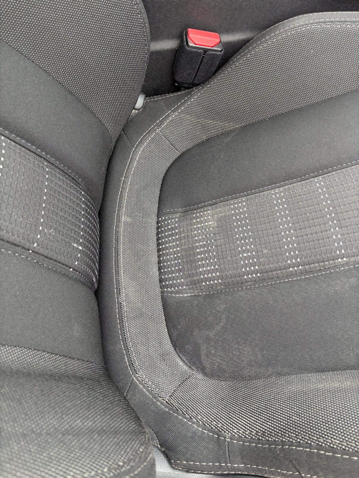 Foto 21 van Peugeot 308 1.2 E-thp 130pk 2015 Zwart LEKT KOELVLOEISTOF