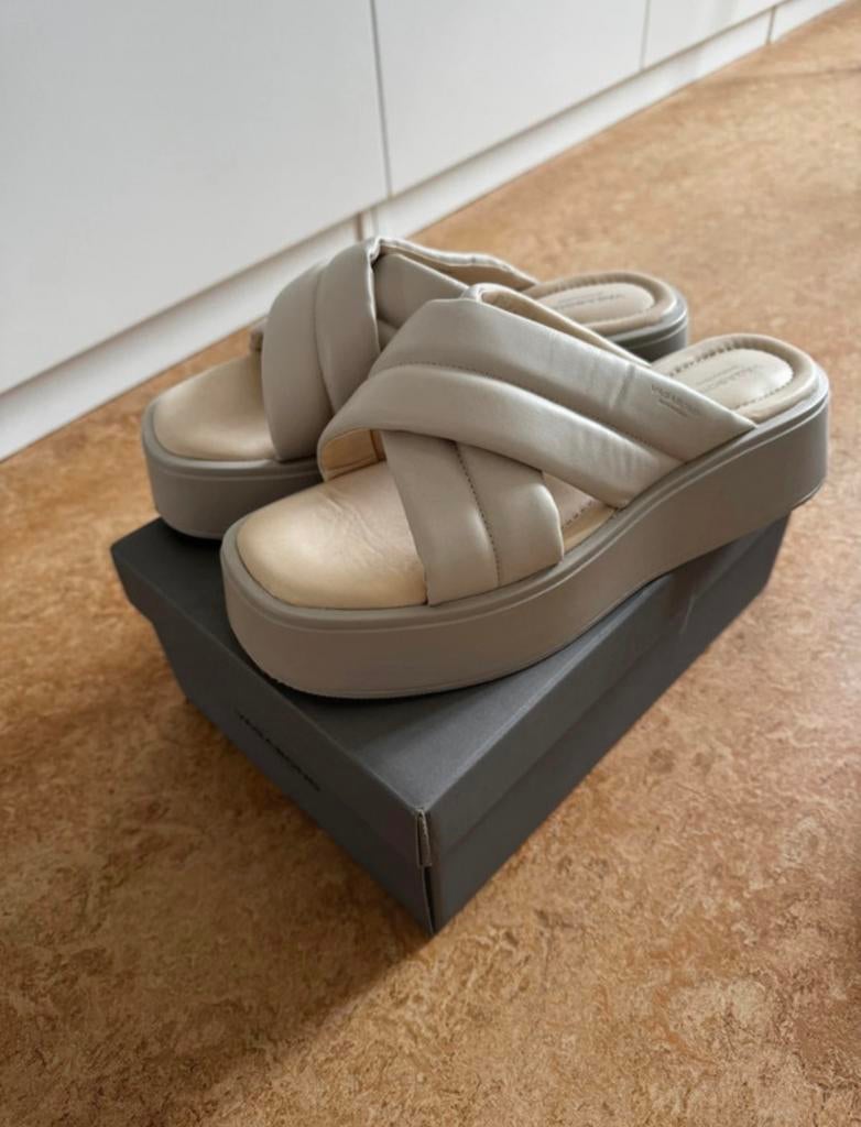 Vagabond slippers/sandalen/muiltjes, Kleding | Dames, Schoenen, Slippers, Beige, Ophalen of Verzenden, Zo goed als nieuw