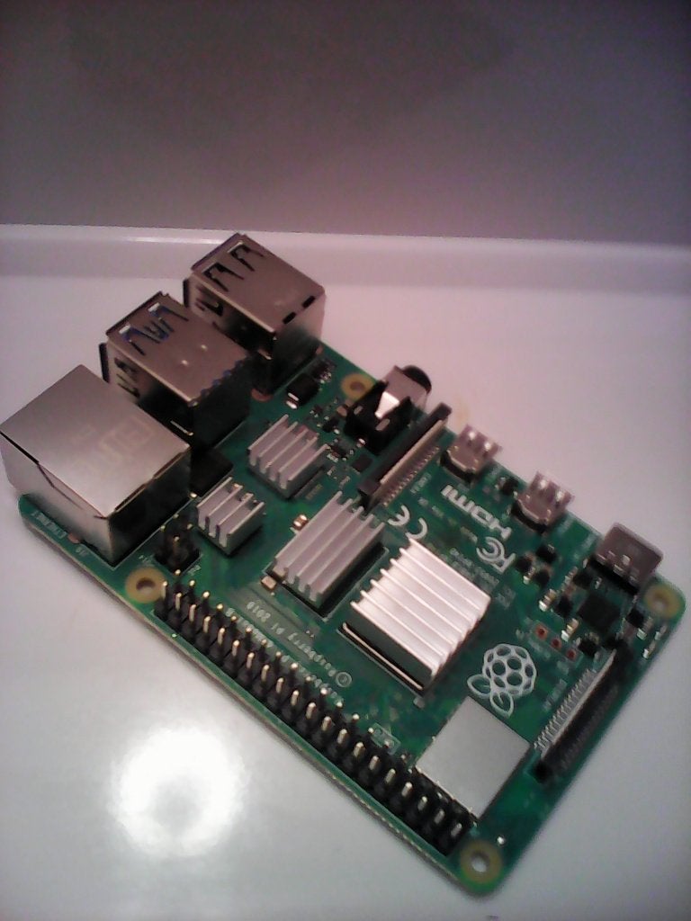 Raspberry PI4, 4GB, Computers en Software, Desktop Pc's, Nieuw, 2 tot 3 Ghz, HDD, SSD, 4 GB, Met videokaart, Met monitor, Gaming