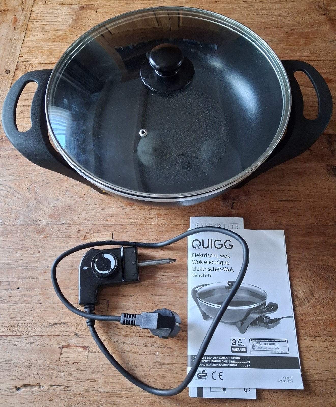 Quigg Elektrische Wokpan met Deksel en Thermostaat, Ophalen of Verzenden, Zo goed als nieuw