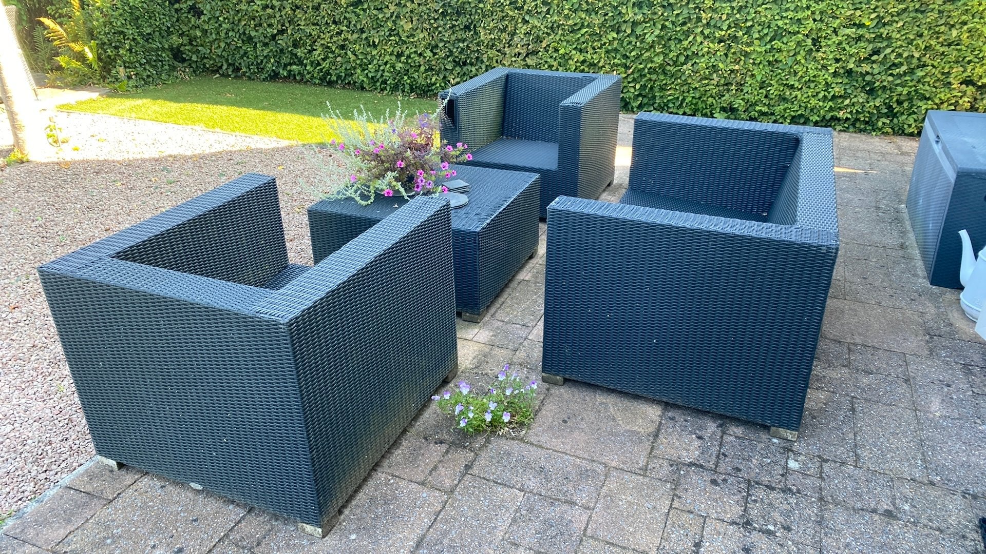 Loungeset ( 2x stoel,1x bank+ tafel) zwart/grijs, Ophalen, Gebruikt, Kunststof