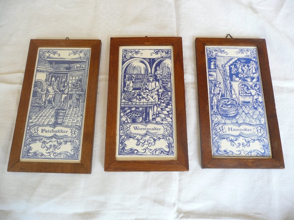 3 Delfs blauwe tegels oude ambachten,  rustieke houten lijst, Ophalen of Verzenden