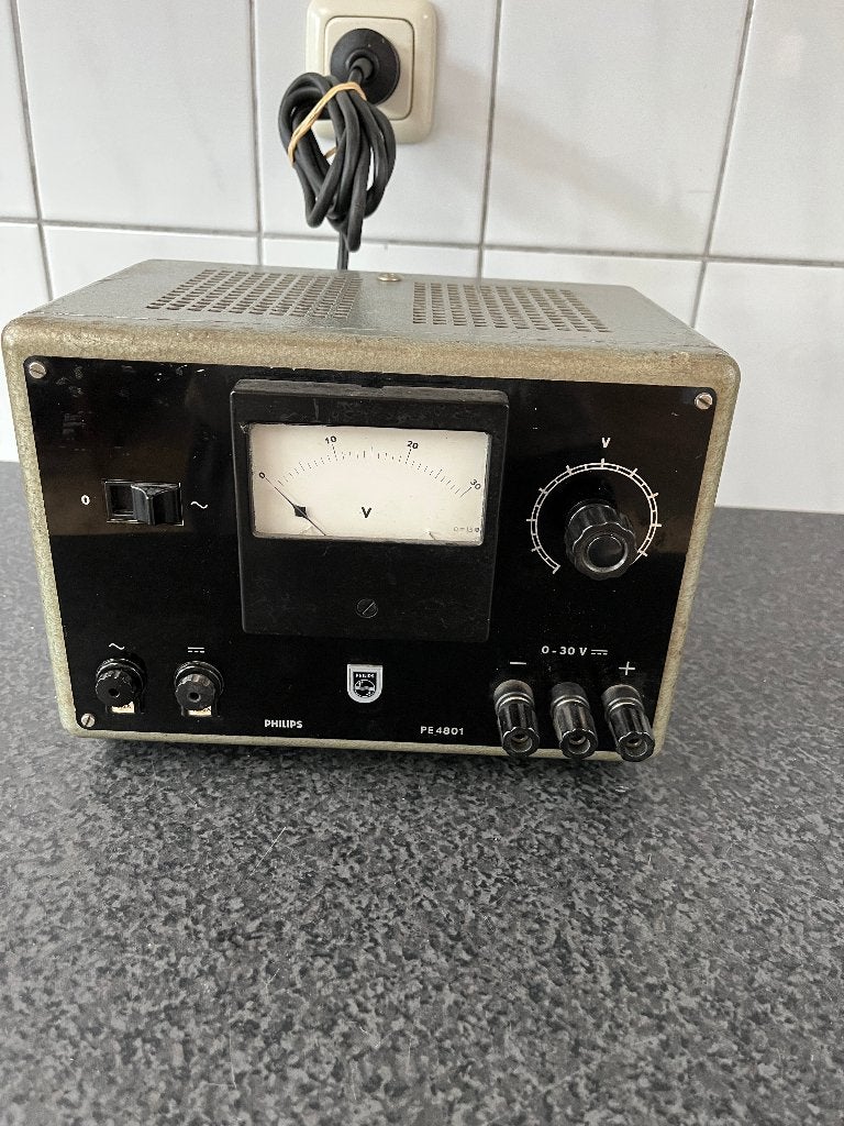 Zeldzame vintage Philips PE4801 voeding . 0-30 volt . 300 ma, Hobby en Vrije tijd, Ophalen of Verzenden, Gebruikt