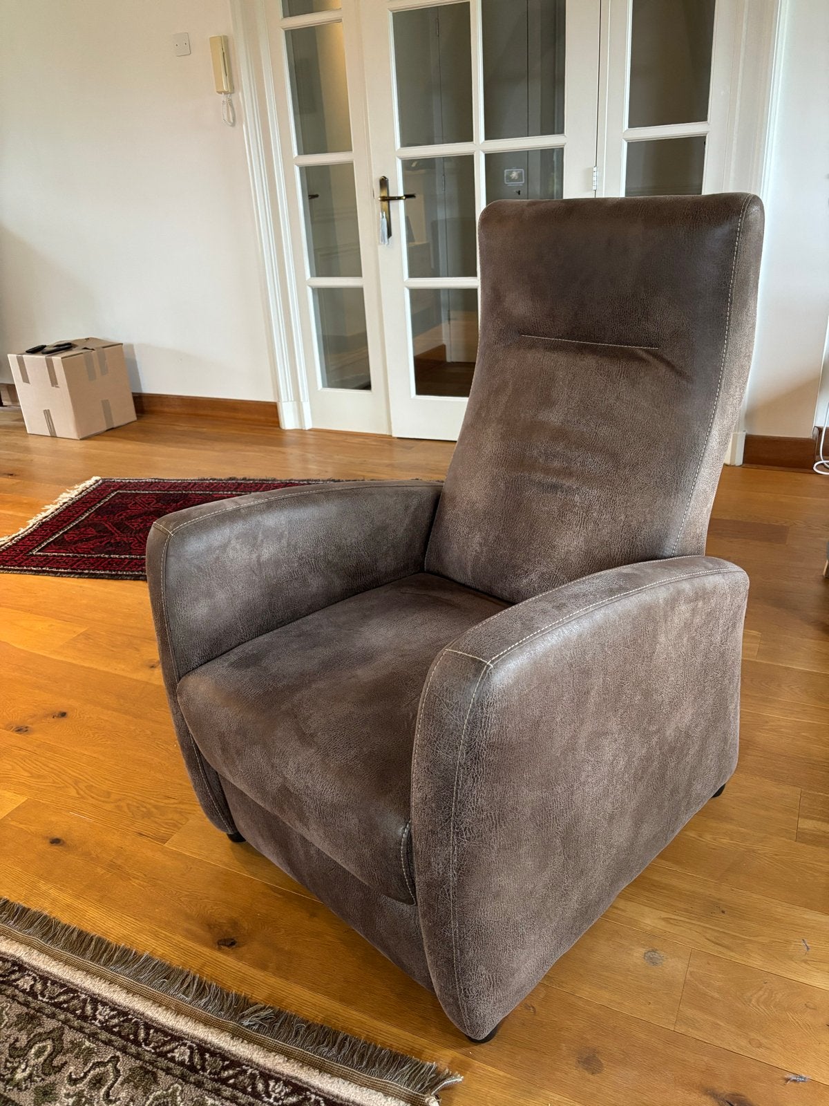 Comfortabele relaxfauteuil, Huis en Inrichting, Ophalen, Zo goed als nieuw, Stof, 75 tot 100 cm