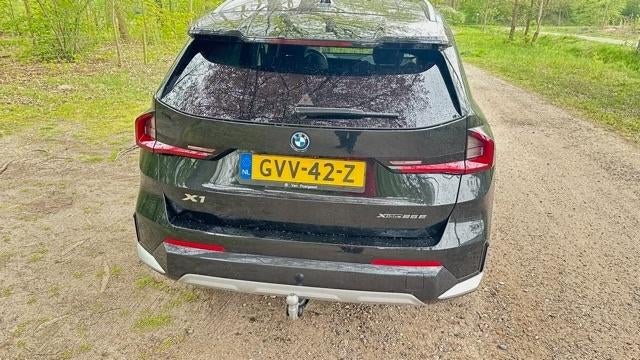 BMW X1 Xdrive25e 245pk 2024 Zwart, Alcantara, Zwart, 3 cilinders, 1830 kg