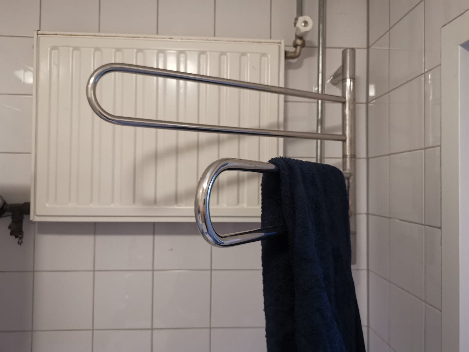 Elektrische handdoekdroger / handdoekradiator, Ophalen, Gebruikt