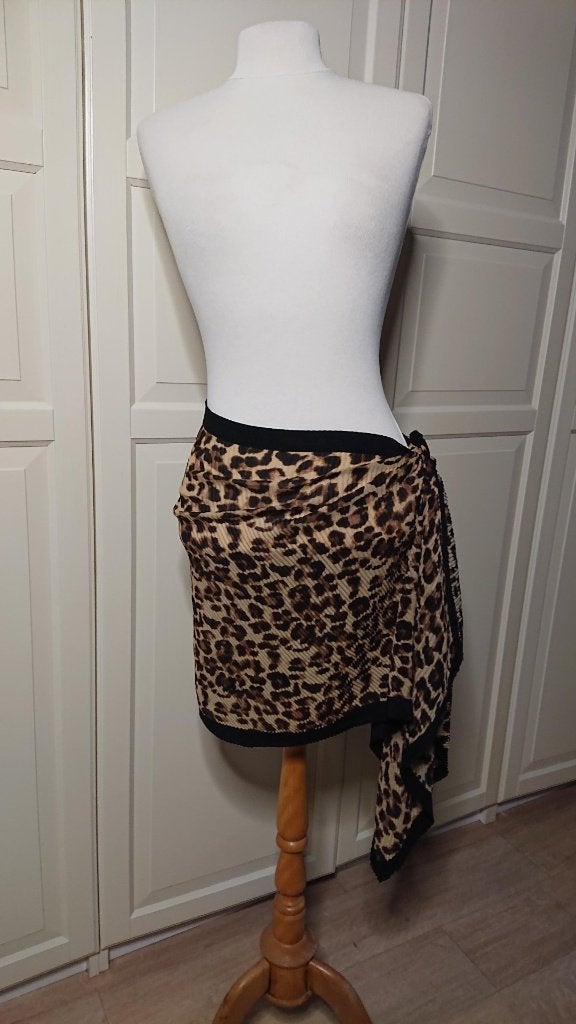 verschillende sarongs, Kleding | Dames, Badmode en Zwemkleding, Zo goed als nieuw, Overige typen, Overige kleuren, Ophalen of Verzenden
